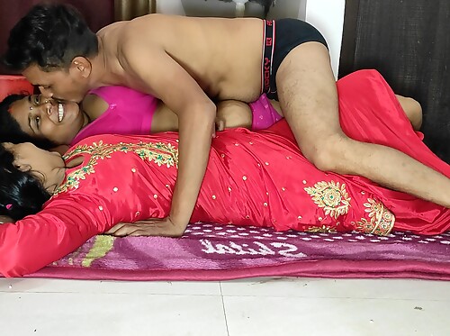 Homemade Threesome Sex Between The Horny Couples Hot Night